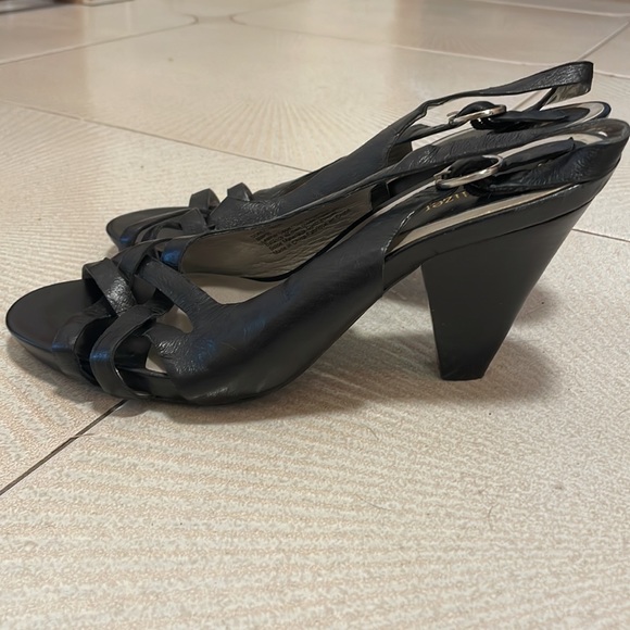 Heel sandal never worn - Picture 2 of 3